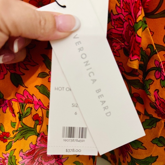 NWT - 100% Silk Veronica Beard Randa Floral-Silk Top - Size 6 - Picture 4 of 6